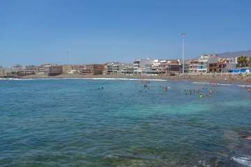 Oleaje en las playas de Telde/Antonio Rico.